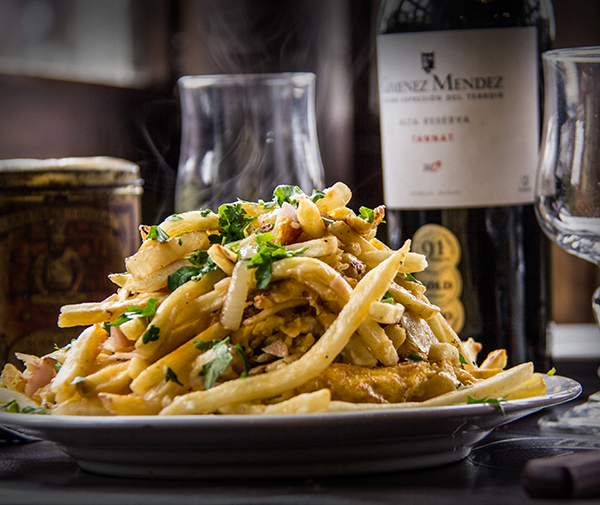 Papas fritas con jamón